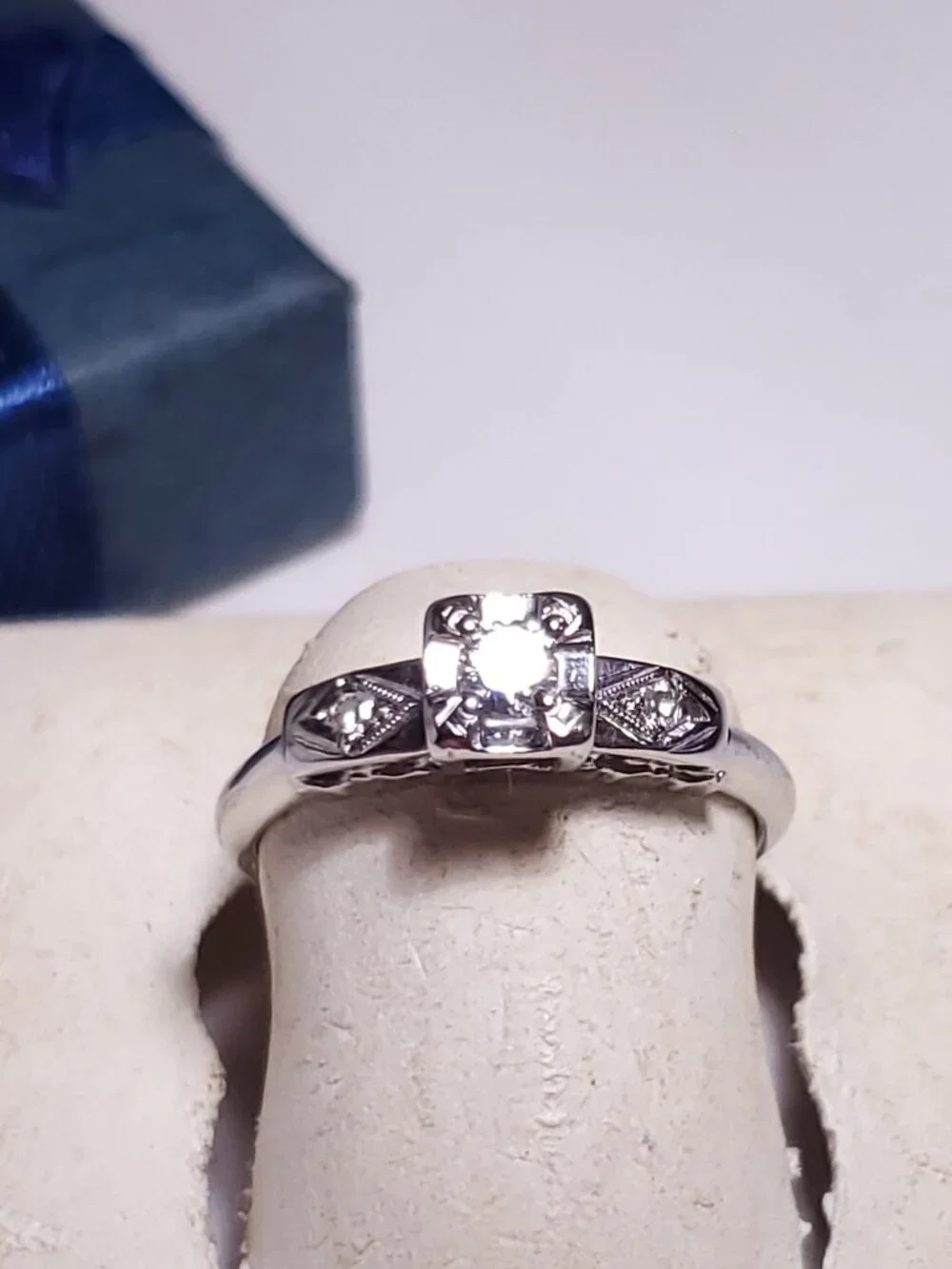 Vintage .12ctw Natural Rd Diamond VS2 GH square top 14Kt WG Engagement Ring24743